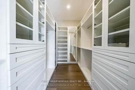 23 Dexshire Drive Ajax ON L1Z 0T8