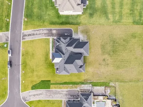 23 Dexshire Drive Ajax ON L1Z 0T8