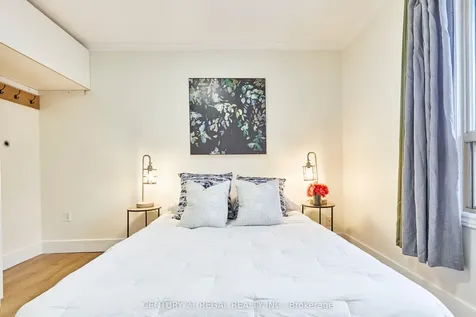 40 Cedar Street Ajax ON L1S 1V3