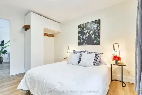 40 Cedar Street Ajax ON L1S 1V3