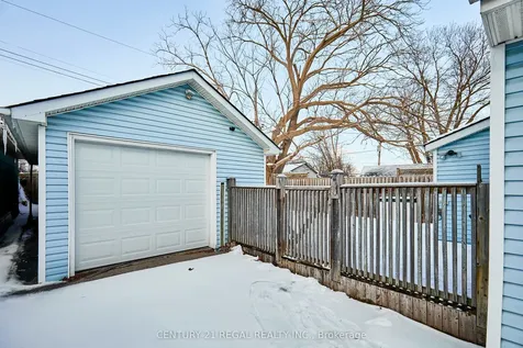 40 Cedar Street Ajax ON L1S 1V3