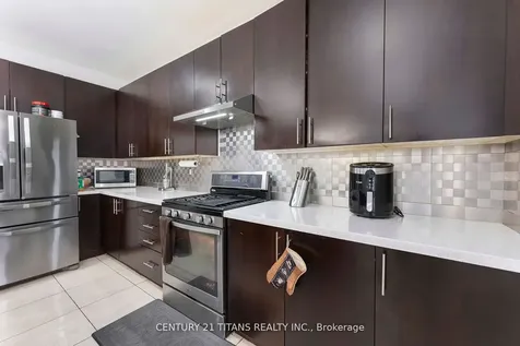 105 Stannardville Drive Ajax ON L1T 0M4