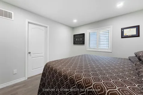 105 Stannardville Drive Ajax ON L1T 0M4