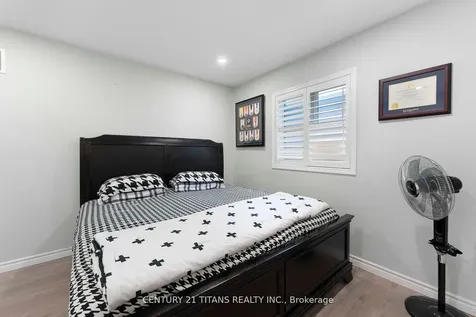 105 Stannardville Drive Ajax ON L1T 0M4