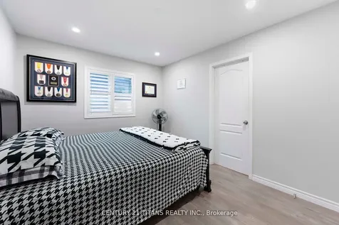 105 Stannardville Drive Ajax ON L1T 0M4