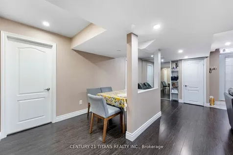 105 Stannardville Drive Ajax ON L1T 0M4