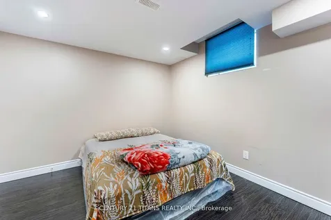 105 Stannardville Drive Ajax ON L1T 0M4