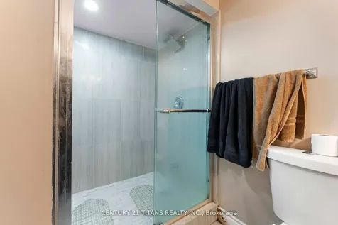 105 Stannardville Drive Ajax ON L1T 0M4