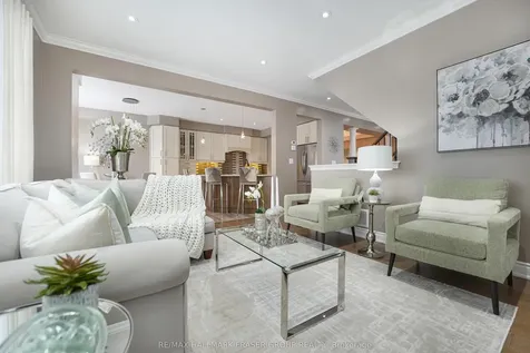 1402 Gord Vinson Avenue Clarington ON L1E 0H1