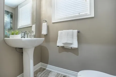 1402 Gord Vinson Avenue Clarington ON L1E 0H1