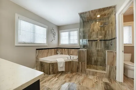 1402 Gord Vinson Avenue Clarington ON L1E 0H1