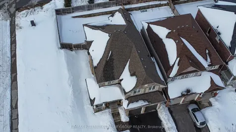 1402 Gord Vinson Avenue Clarington ON L1E 0H1