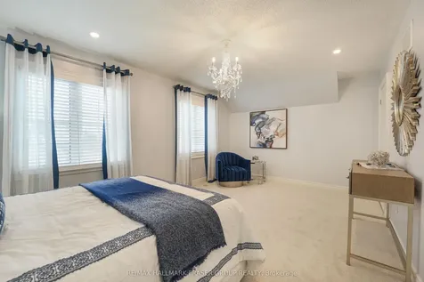 1402 Gord Vinson Avenue Clarington ON L1E 0H1