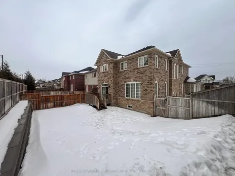 1402 Gord Vinson Avenue Clarington ON L1E 0H1