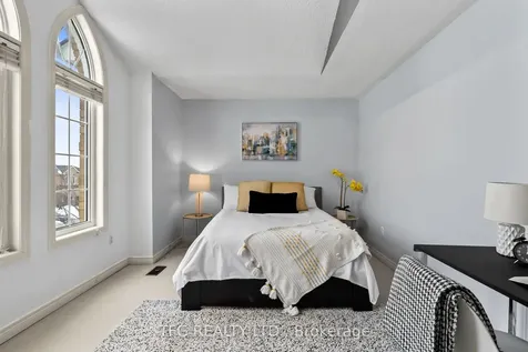 142 Southfield Avenue Clarington ON L1E 3K1