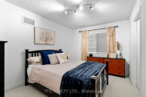 142 Southfield Avenue Clarington ON L1E 3K1