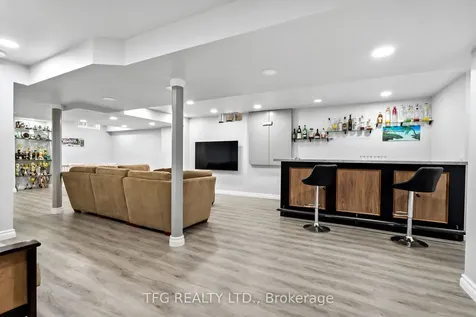 142 Southfield Avenue Clarington ON L1E 3K1