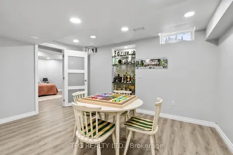 142 Southfield Avenue Clarington ON L1E 3K1