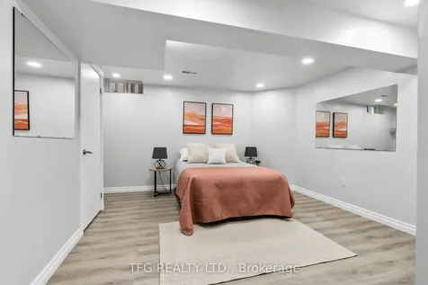 142 Southfield Avenue Clarington ON L1E 3K1