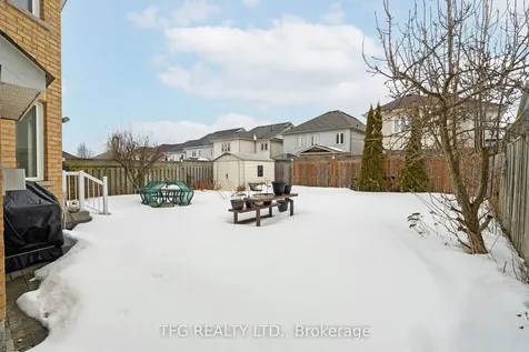 142 Southfield Avenue Clarington ON L1E 3K1