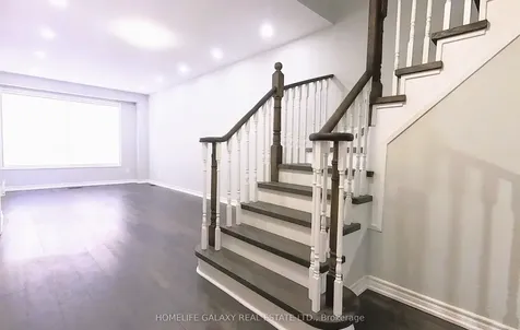 105 Silverwood Circle Ajax ON L1Z 0A4