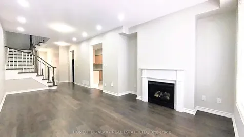 105 Silverwood Circle Ajax ON L1Z 0A4