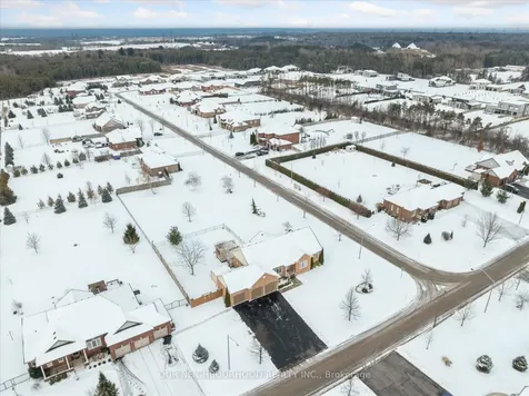 79 Jones Avenue Clarington ON L0A 1J0