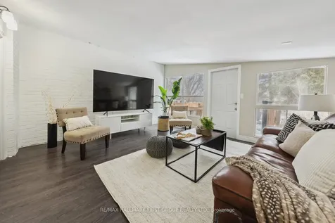 627 Sunset Boulevard Clarington ON L1B 1C9