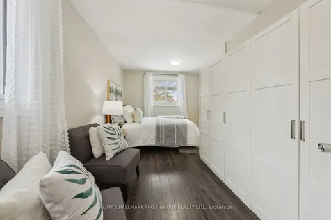 627 Sunset Boulevard Clarington ON L1B 1C9