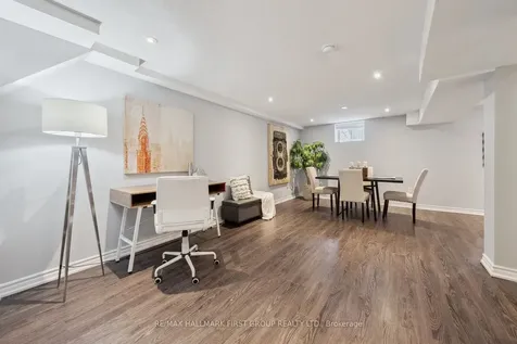 627 Sunset Boulevard Clarington ON L1B 1C9