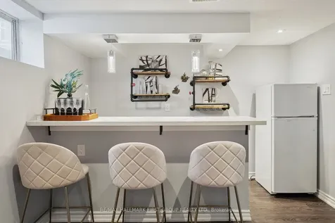 627 Sunset Boulevard Clarington ON L1B 1C9