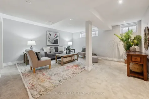 627 Sunset Boulevard Clarington ON L1B 1C9