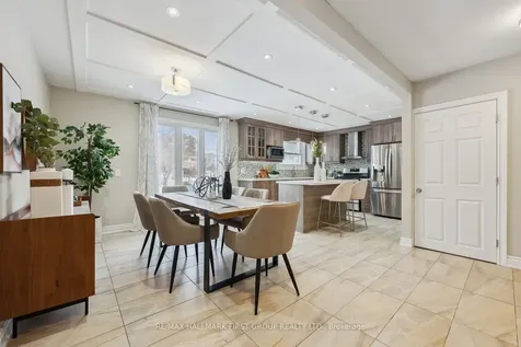 627 Sunset Boulevard Clarington ON L1B 1C9