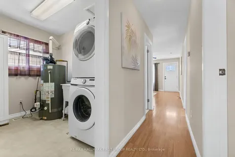 24 Maple Street Ajax ON L1S 1V7