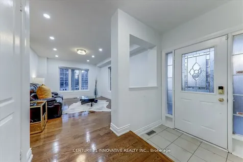 71 Bean Crescent Ajax ON L1T 4N8