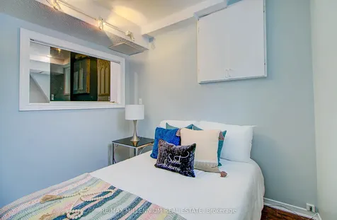 64 Fenwick Avenue Clarington ON L1C 4S1