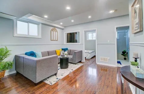 64 Fenwick Avenue Clarington ON L1C 4S1