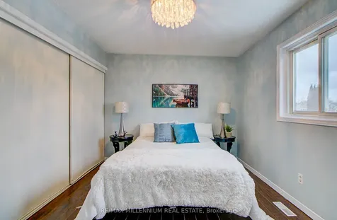 64 Fenwick Avenue Clarington ON L1C 4S1