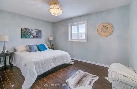 64 Fenwick Avenue Clarington ON L1C 4S1