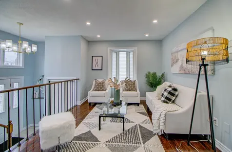 64 Fenwick Avenue Clarington ON L1C 4S1