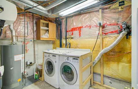 64 Fenwick Avenue Clarington ON L1C 4S1