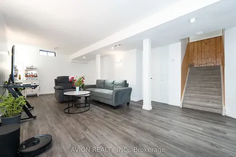 17 Wrenn Boulevard Clarington ON L1C 4N1