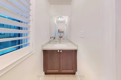 22 Quarrie Lane Ajax ON L1T 0N1