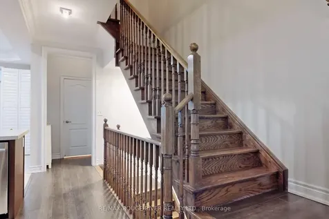 22 Quarrie Lane Ajax ON L1T 0N1