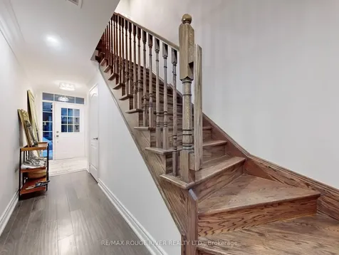 22 Quarrie Lane Ajax ON L1T 0N1