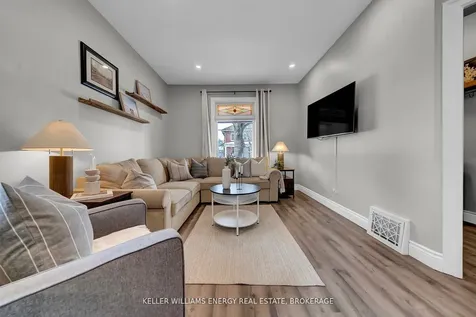 19 Carlisle Avenue Clarington ON L1C 1W4