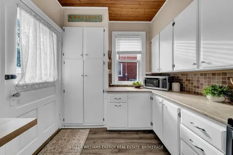 19 Carlisle Avenue Clarington ON L1C 1W4