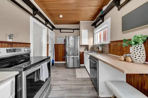 19 Carlisle Avenue Clarington ON L1C 1W4