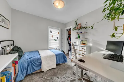 19 Carlisle Avenue Clarington ON L1C 1W4