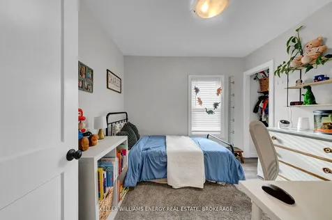 19 Carlisle Avenue Clarington ON L1C 1W4